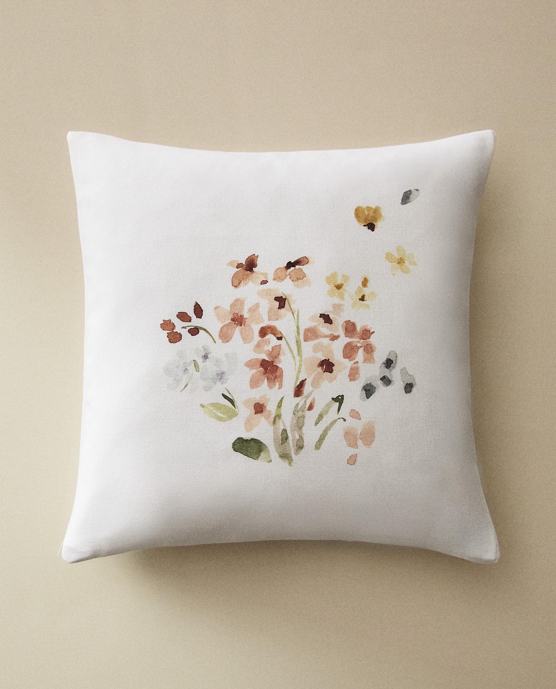 お値引き‼️ZARA HOME クッションカバー　ホワイト2枚セット ジャカード クッションカバー | Zara Home 日本/Japan