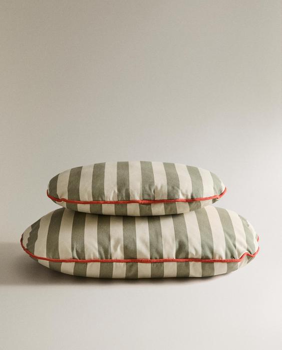 COUSSIN OVALE RAYURES ANIMAUX DE COMPAGNIE COUSSIN OVALE RAYURES ANIMAUX DE COMPAGNIE