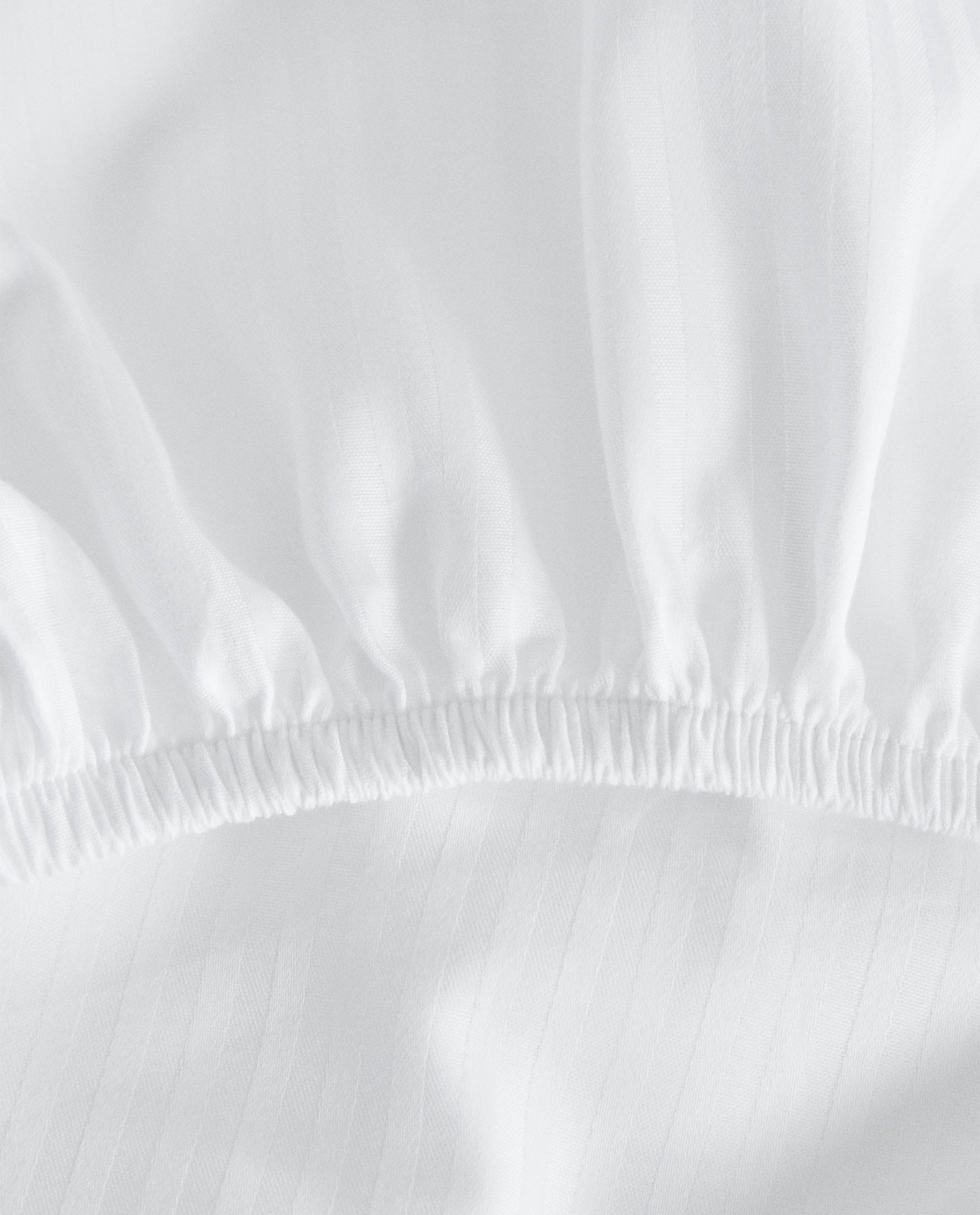STRIPED COTTON MATTRESS PROTECTOR product thumbnail 5