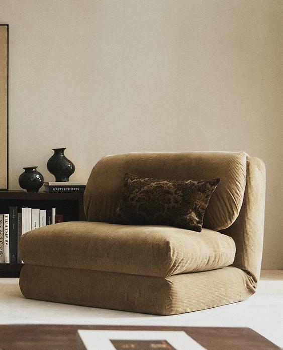 FOLDING CORDUROY CHAIR