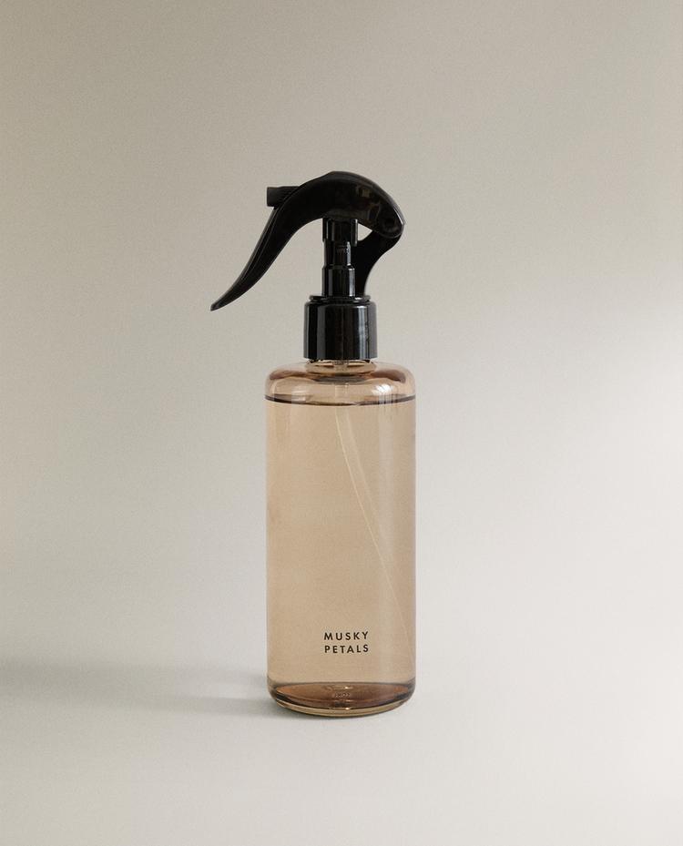 (200 ML) MUSKY PETALS AIR FRESHENER SPRAY