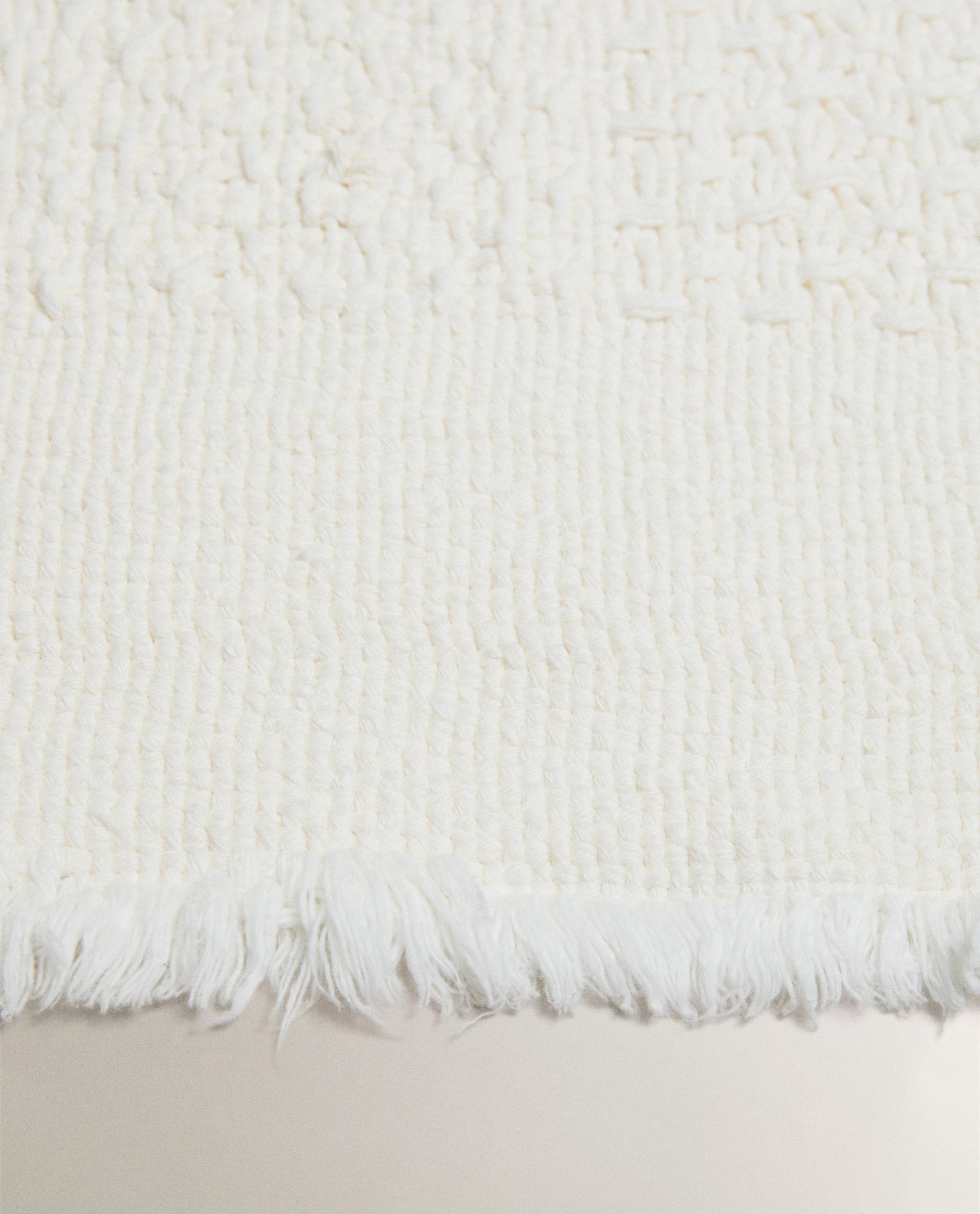 BATH MAT WITH FRAYED EDGES product thumbnail 17