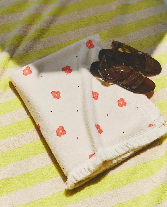 FLORAL BEACH TOWEL