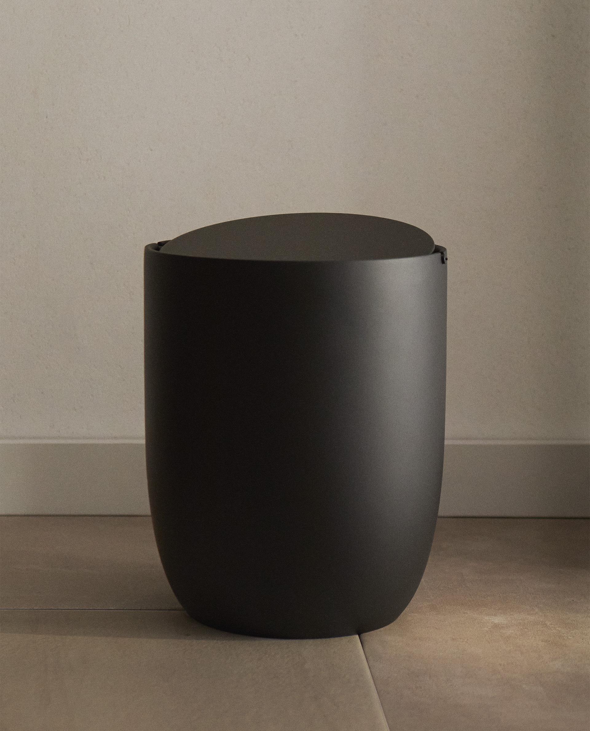 ZARA  ダストボックス 蓋付き ブラック 樹脂製ダストボックス | Zara Home 日本/Japan