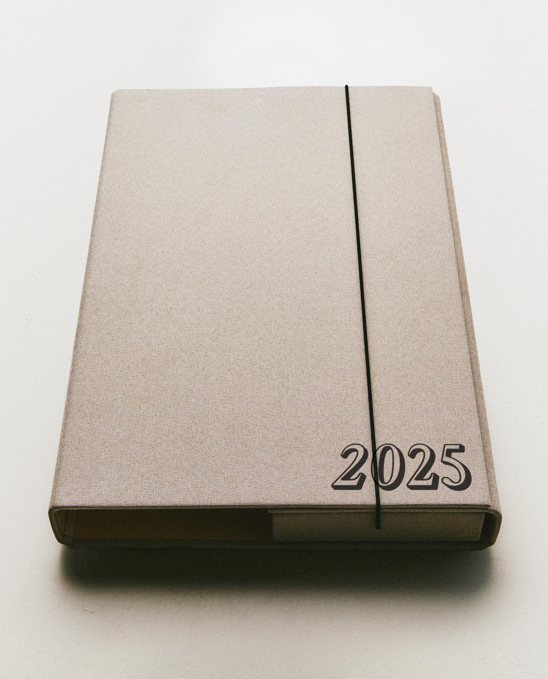 STATIONERY LINEN FOLDER