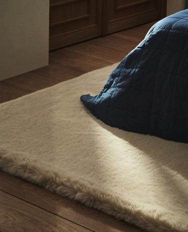 FAUX FUR AREA RUG