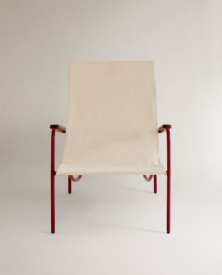 COLOURED TEXTURED METAL CHAIR