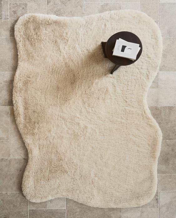 IRREGULAR FAUX FUR RUG
