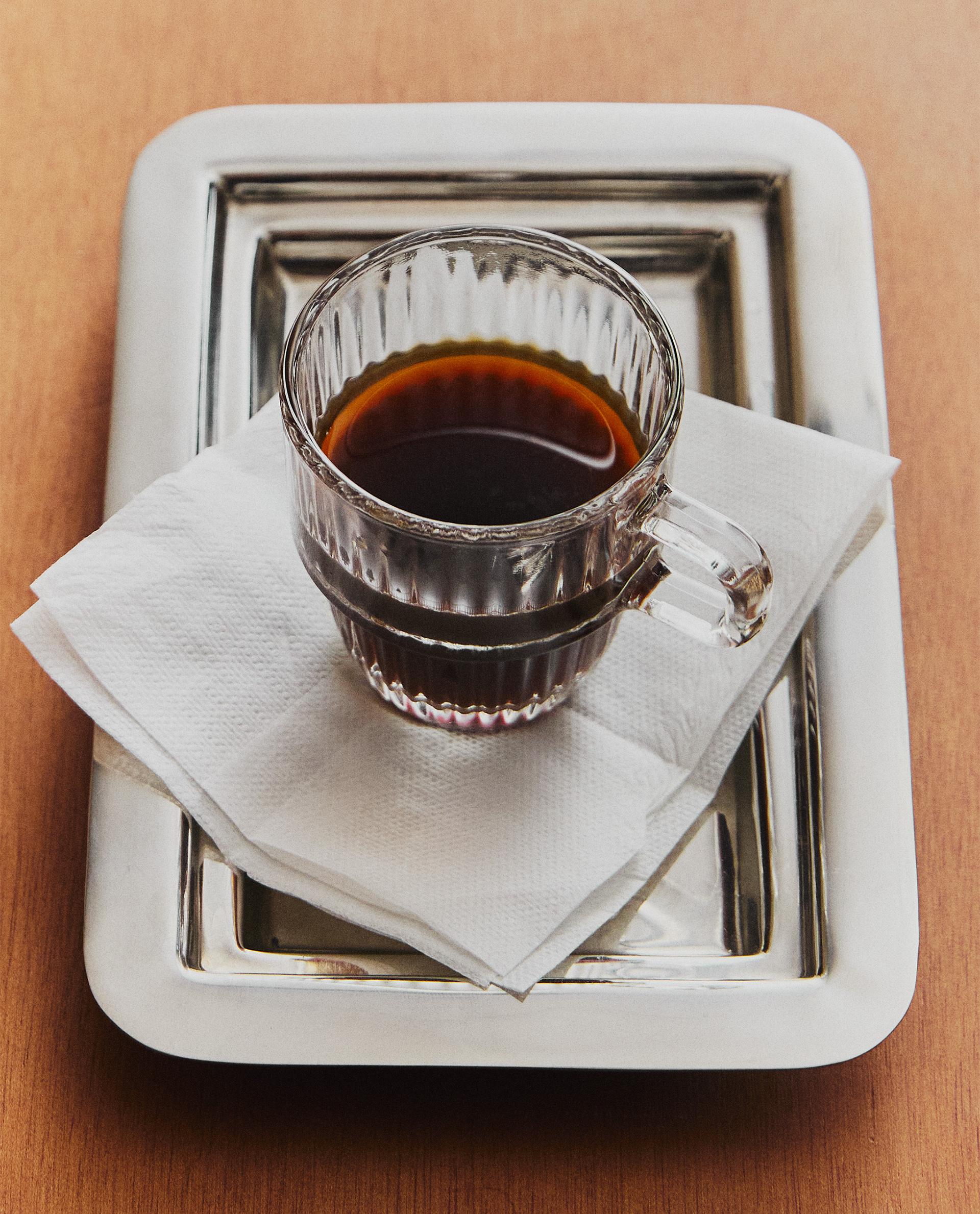 فنجان قهوة إسبريسو زجاج بتصميم بارز فنجان قهوة إسبريسو زجاج بتصميم بارز