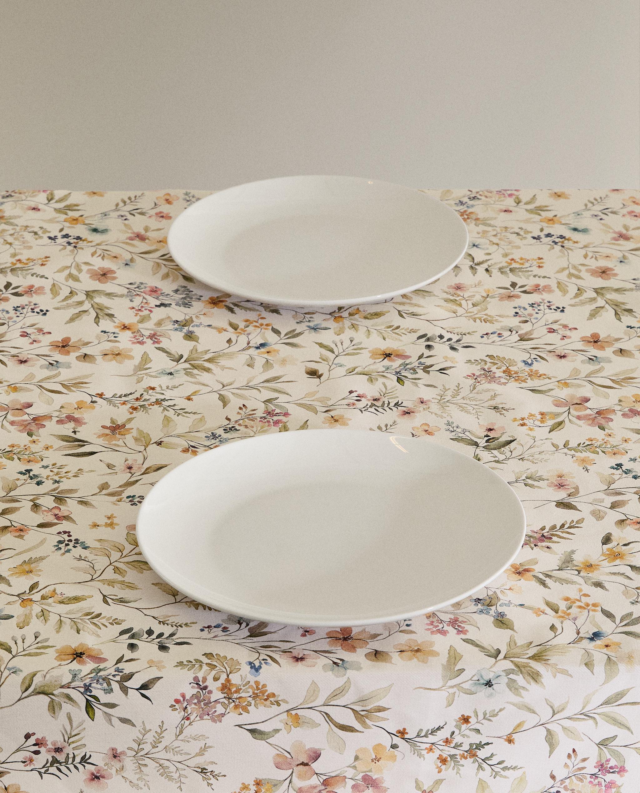 FLORAL PRINT RESIN-COATED TABLECLOTH product thumbnail 4