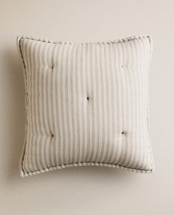 DEČJA DEKORATIVNA JASTUČNICA ZA JORGANE SA TANKIM PRUGAMA