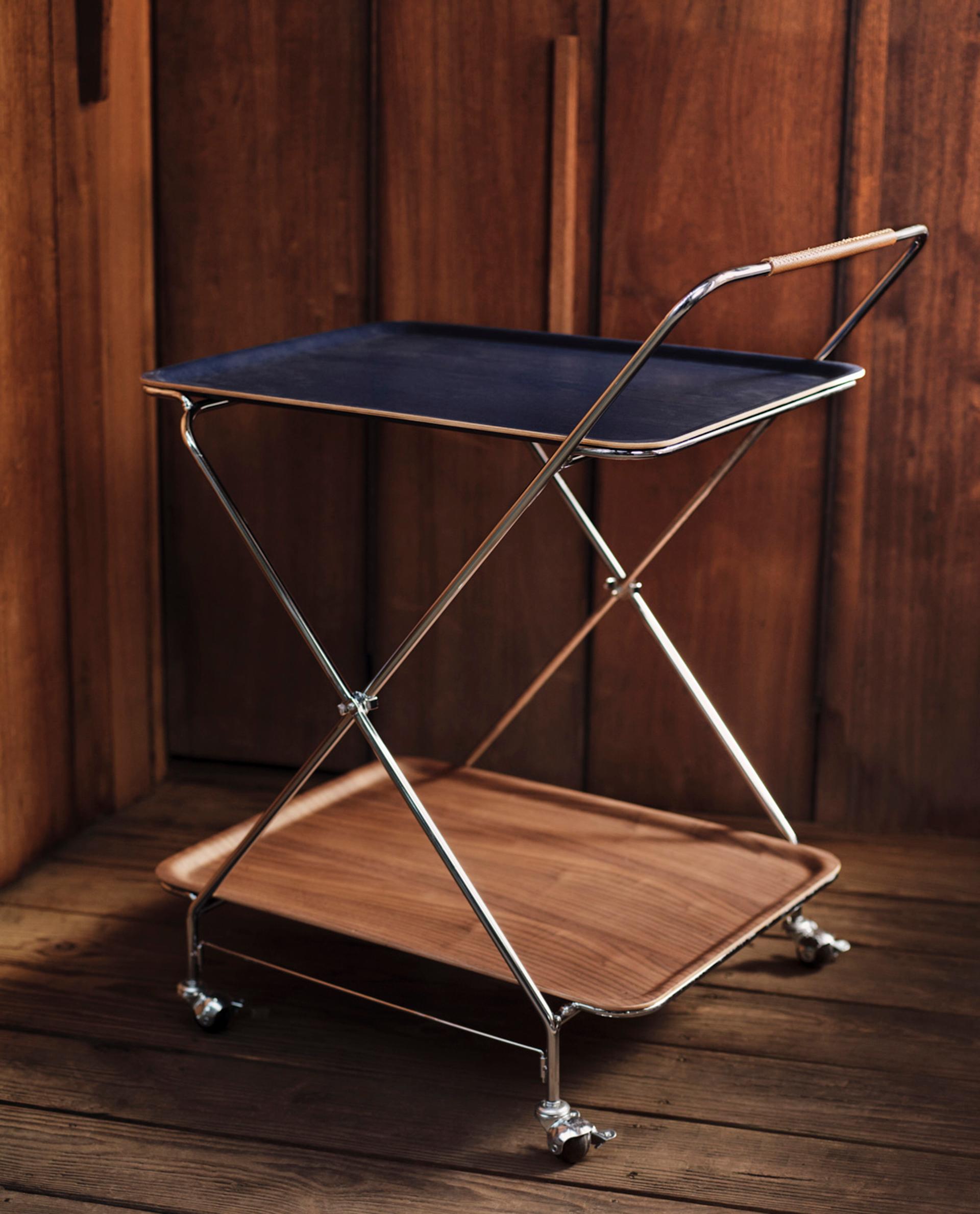 METAL TROLLEY RACK WITH WOODEN COLOURED TRAYS