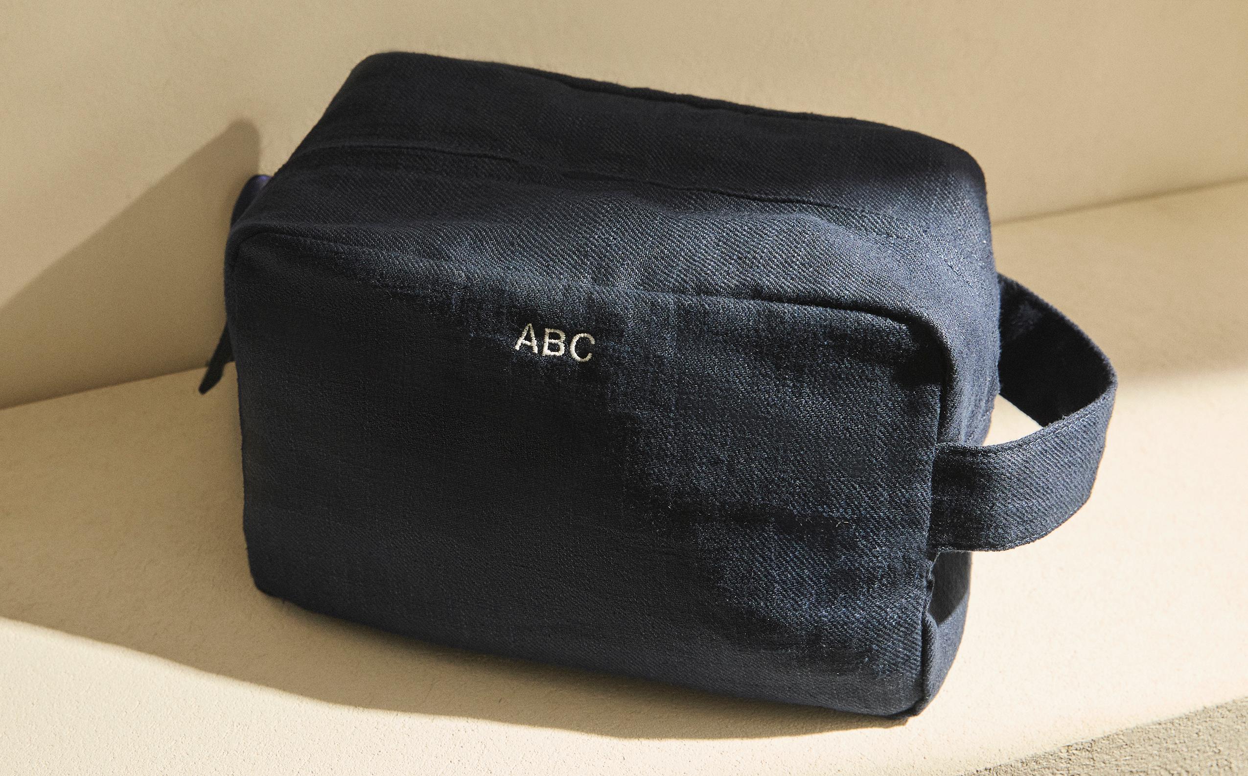 LINEN TOILETRY BAG