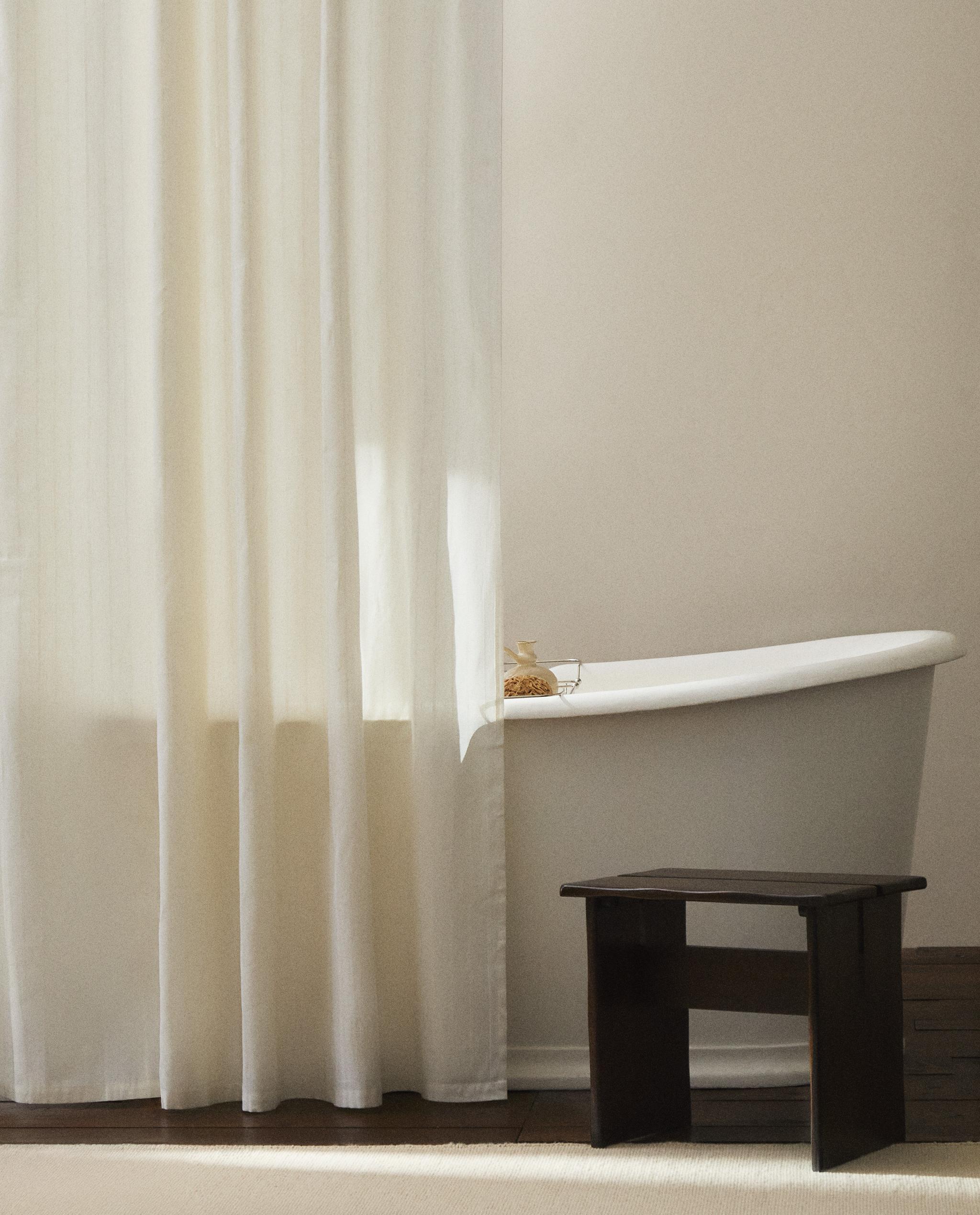 JACQUARD LINEN SHOWER CURTAIN