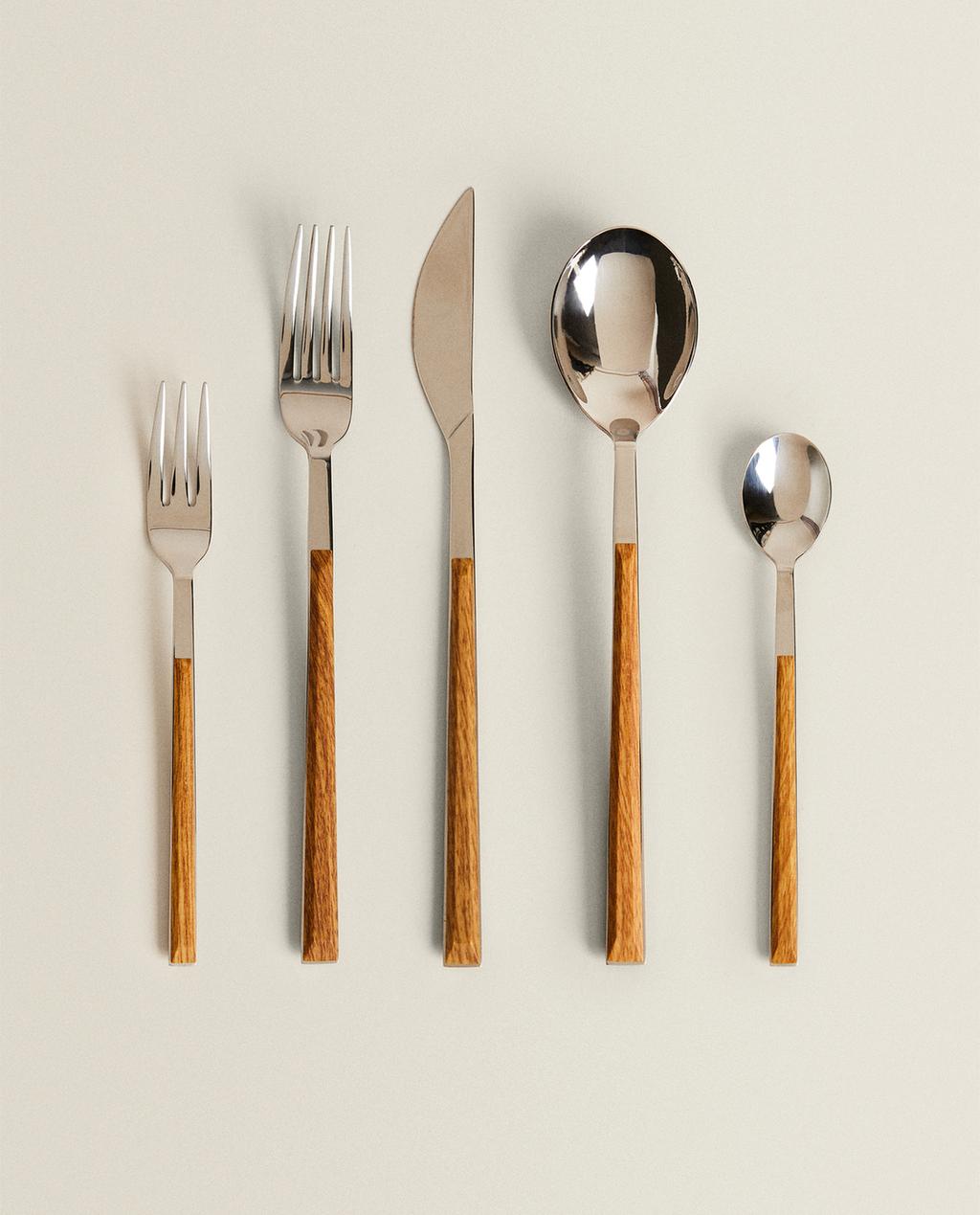 WOOD-EFFECT CUTLERY