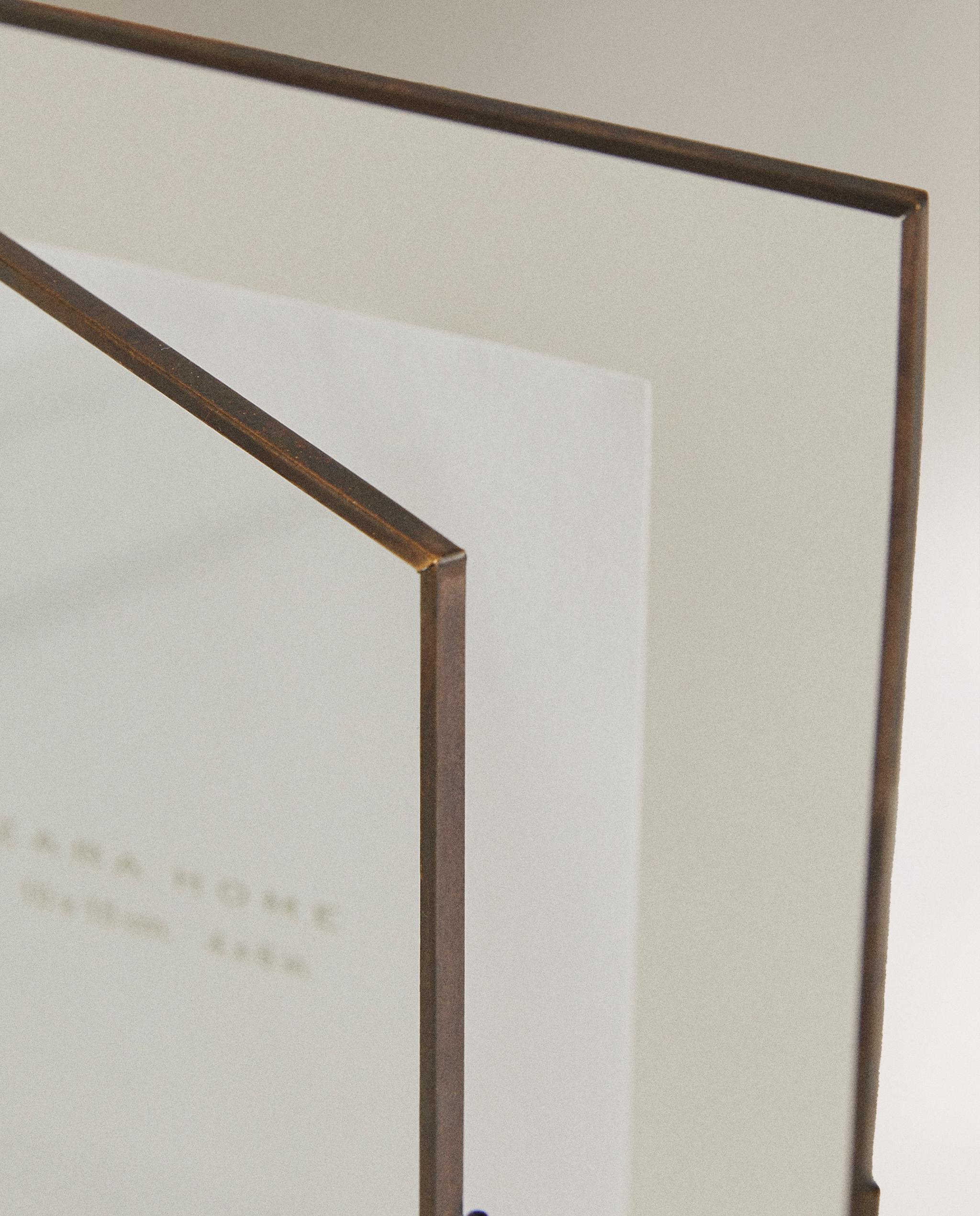 zara  フォトフレーム WOODEN AND LINEN PICTURE FRAME - Brown | ZARA United States