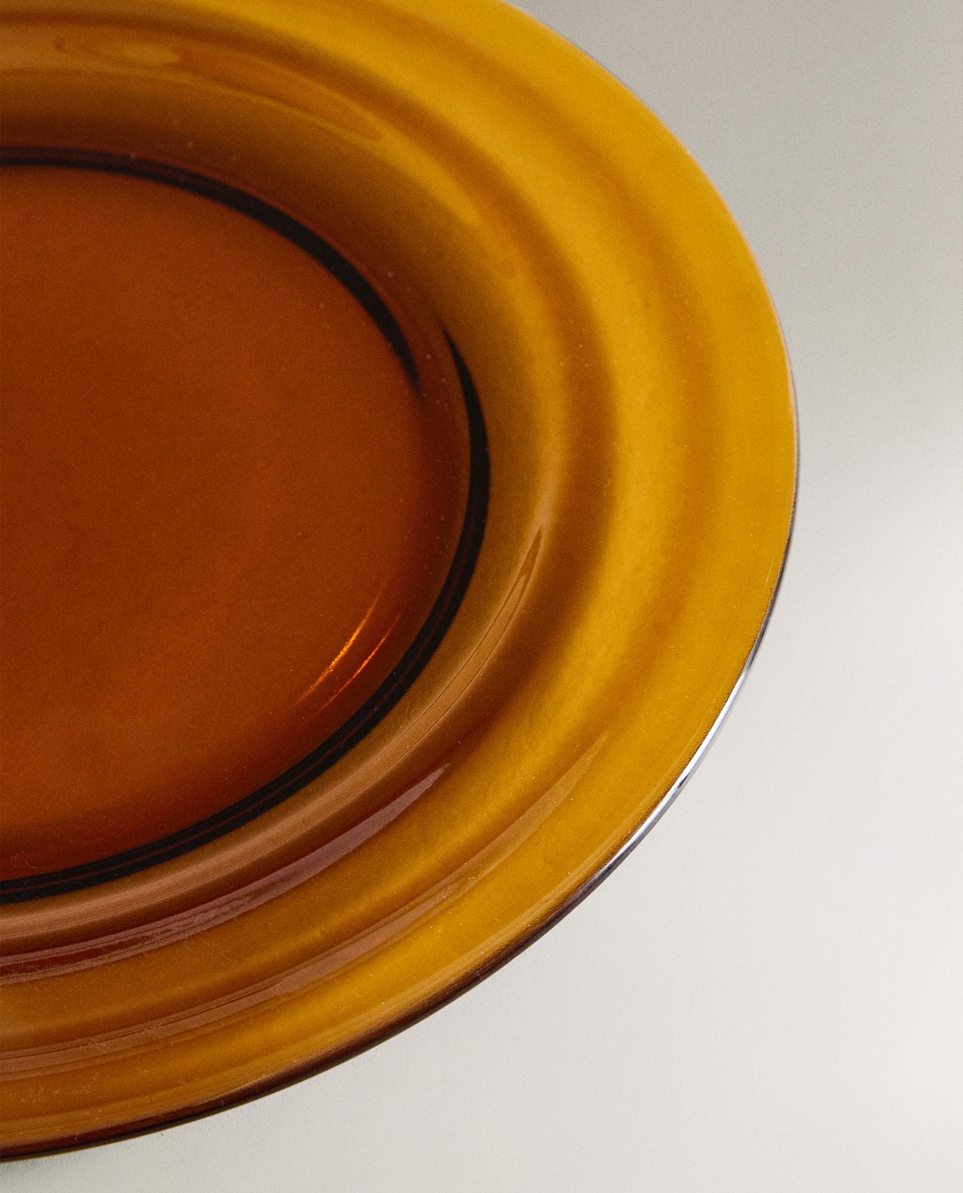 COLOURED GLASS DINNER PLATE