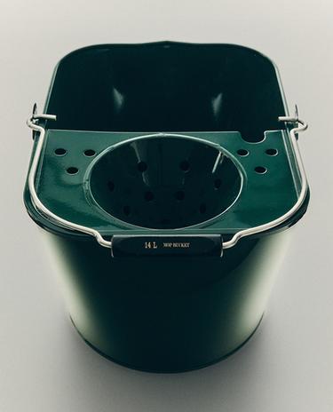 MOP BUCKET WITH WRINGER