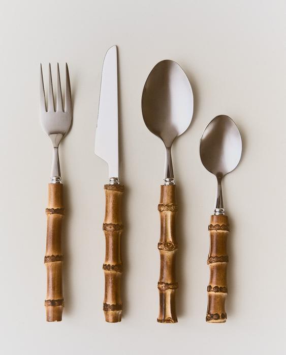 4-PIECE CUTLERY SET WITH BAMBOO HANDLE