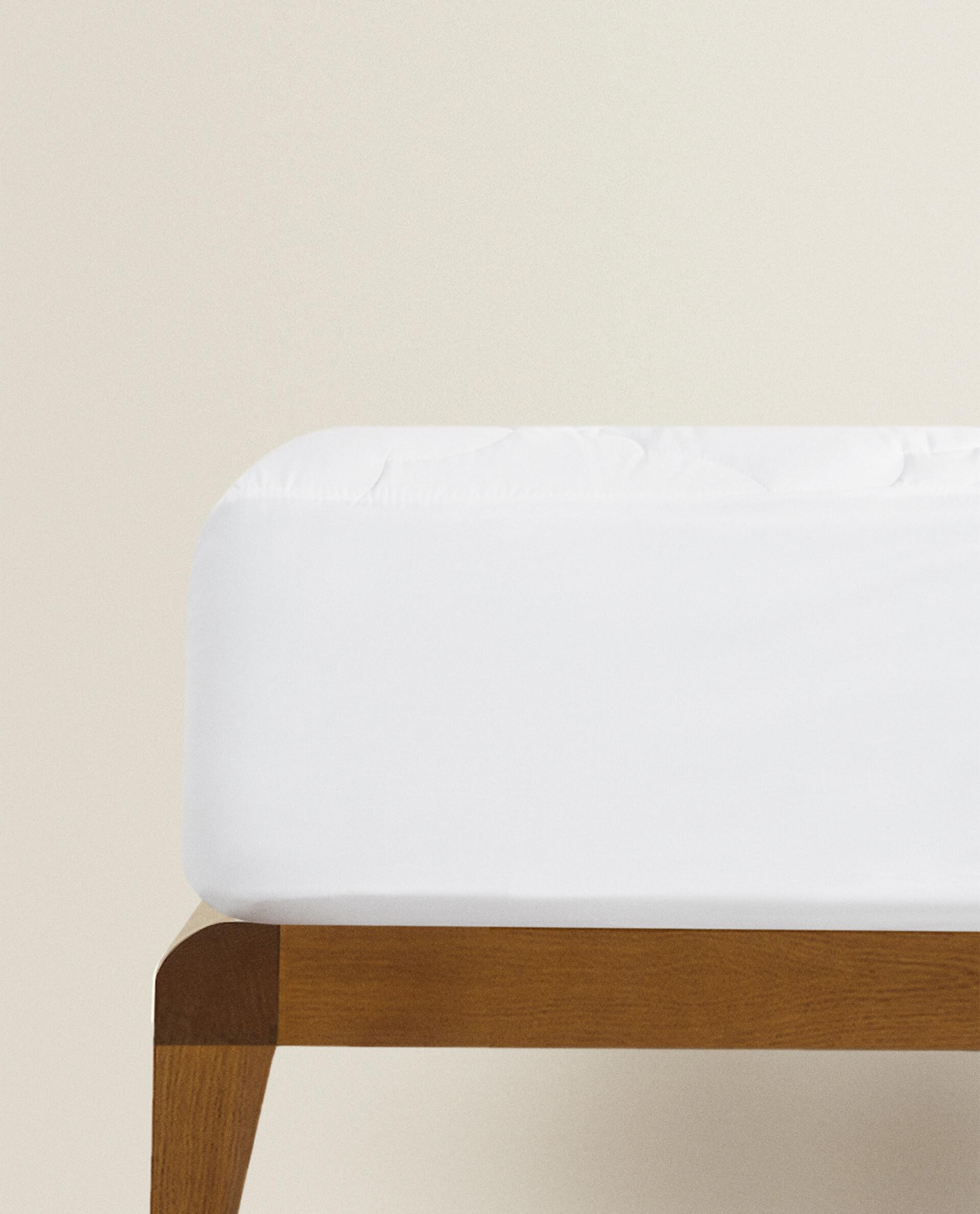 PADDED MATTRESS PROTECTOR product thumbnail 4