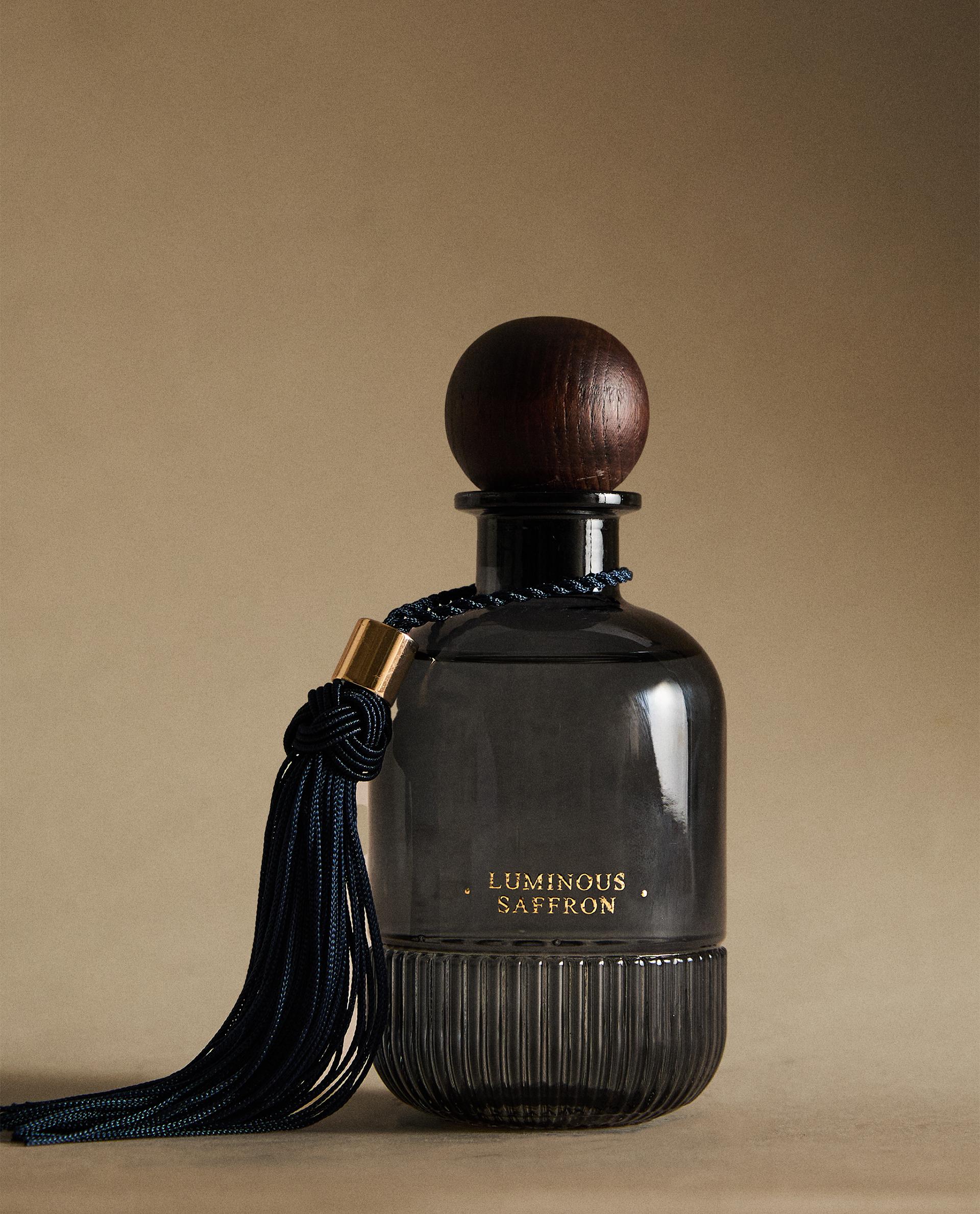 (190 ML) LUMINOUS SAFFRON REED DIFFUSERS | Zara Home België / Belgique