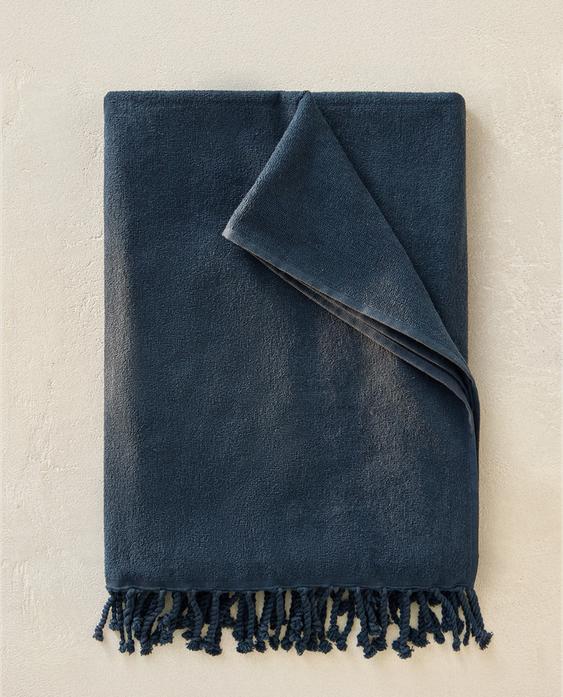 FRINGED COTTON BEACH TOWEL FRINGED COTTON BEACH TOWEL