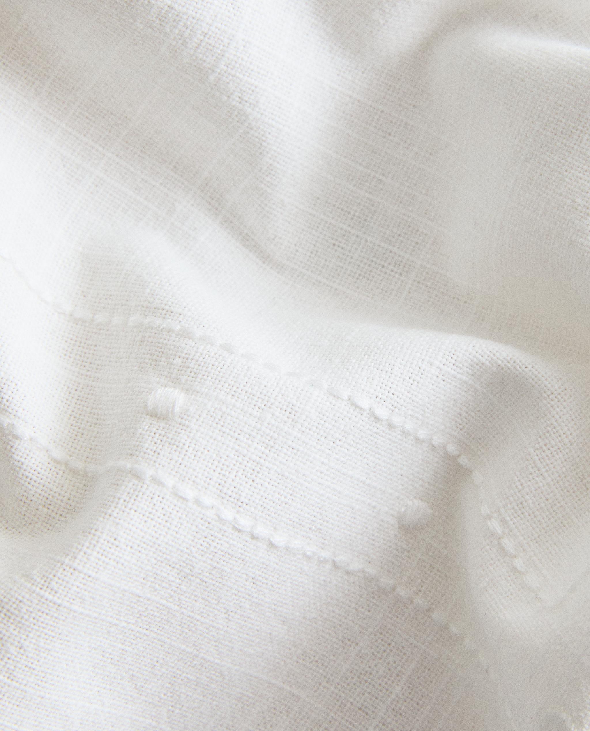 EMBROIDERED COTTON TABLECLOTH WITH LACE TRIM product thumbnail 8
