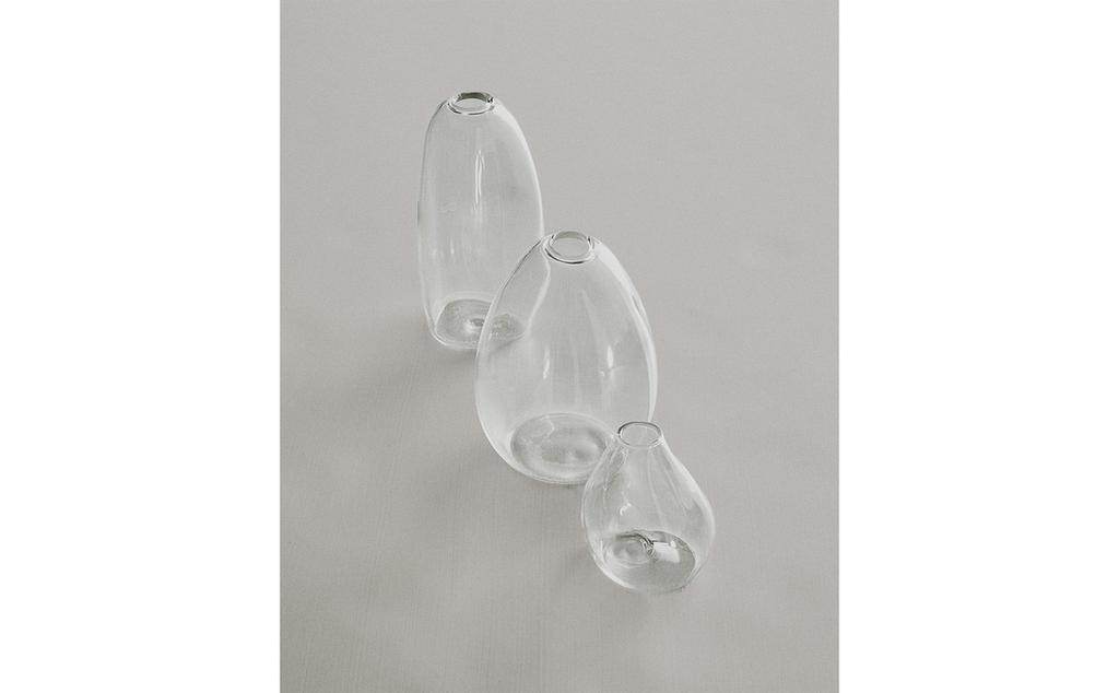 SMALL IRREGULAR GLASS VASE SMALL IRREGULAR GLASS VASE