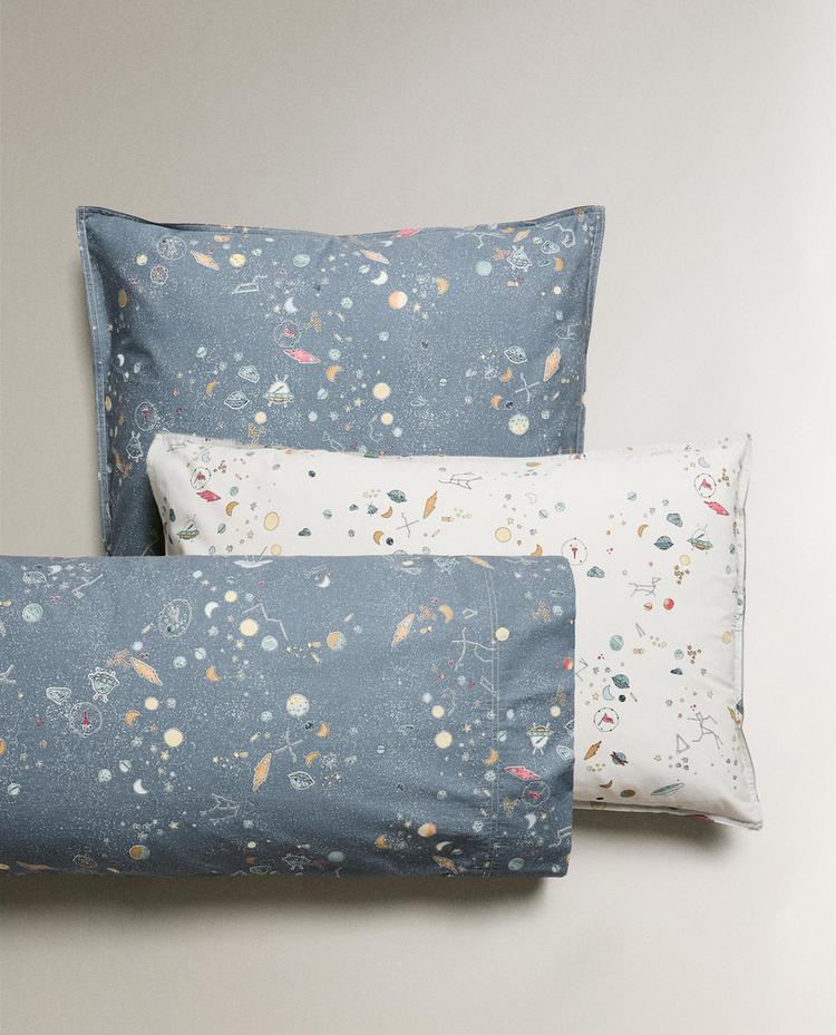 TAIE D’OREILLER ENFANT RÉVERSIBLE ESPACE TAIE D’OREILLER ENFANT RÉVERSIBLE ESPACE