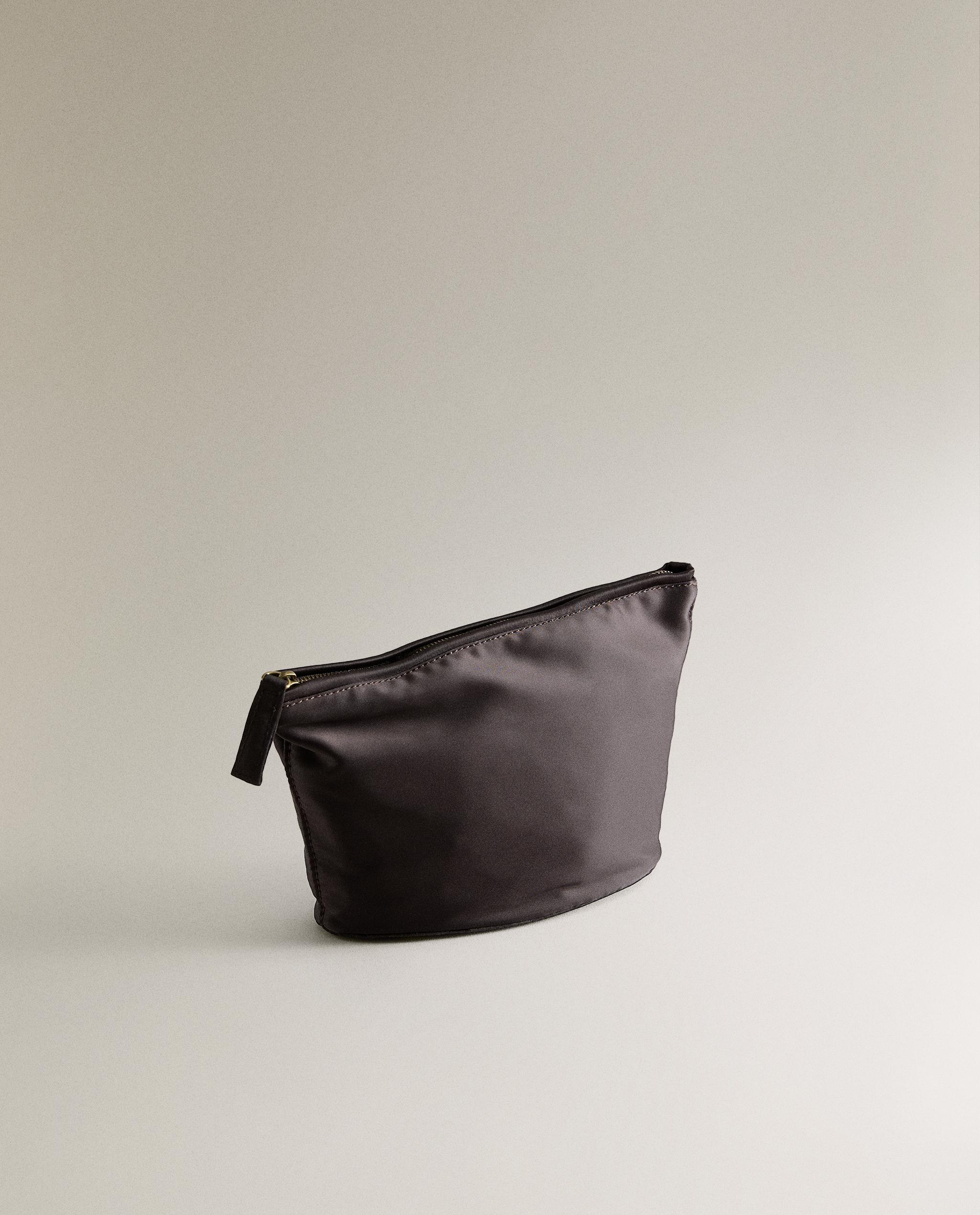 SATEEN WASH BAG product thumbnail 7