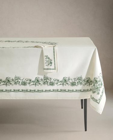 FAȚĂ DE MASĂ SATINATĂ CU IMPRIMEU FLORAL