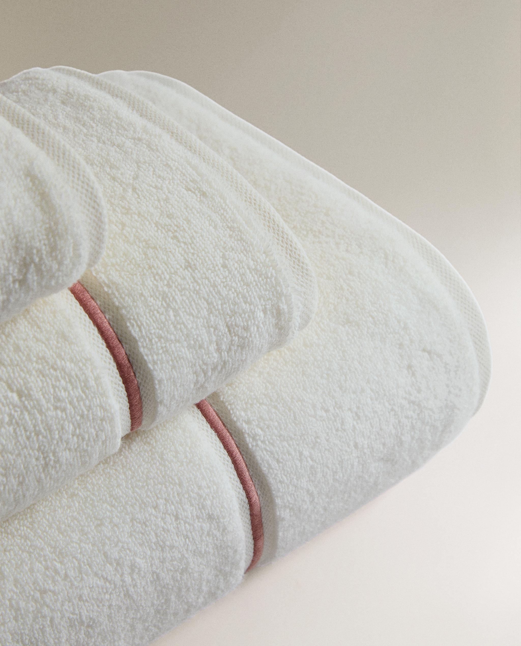 SCALLOPED BATH TOWEL product thumbnail 3