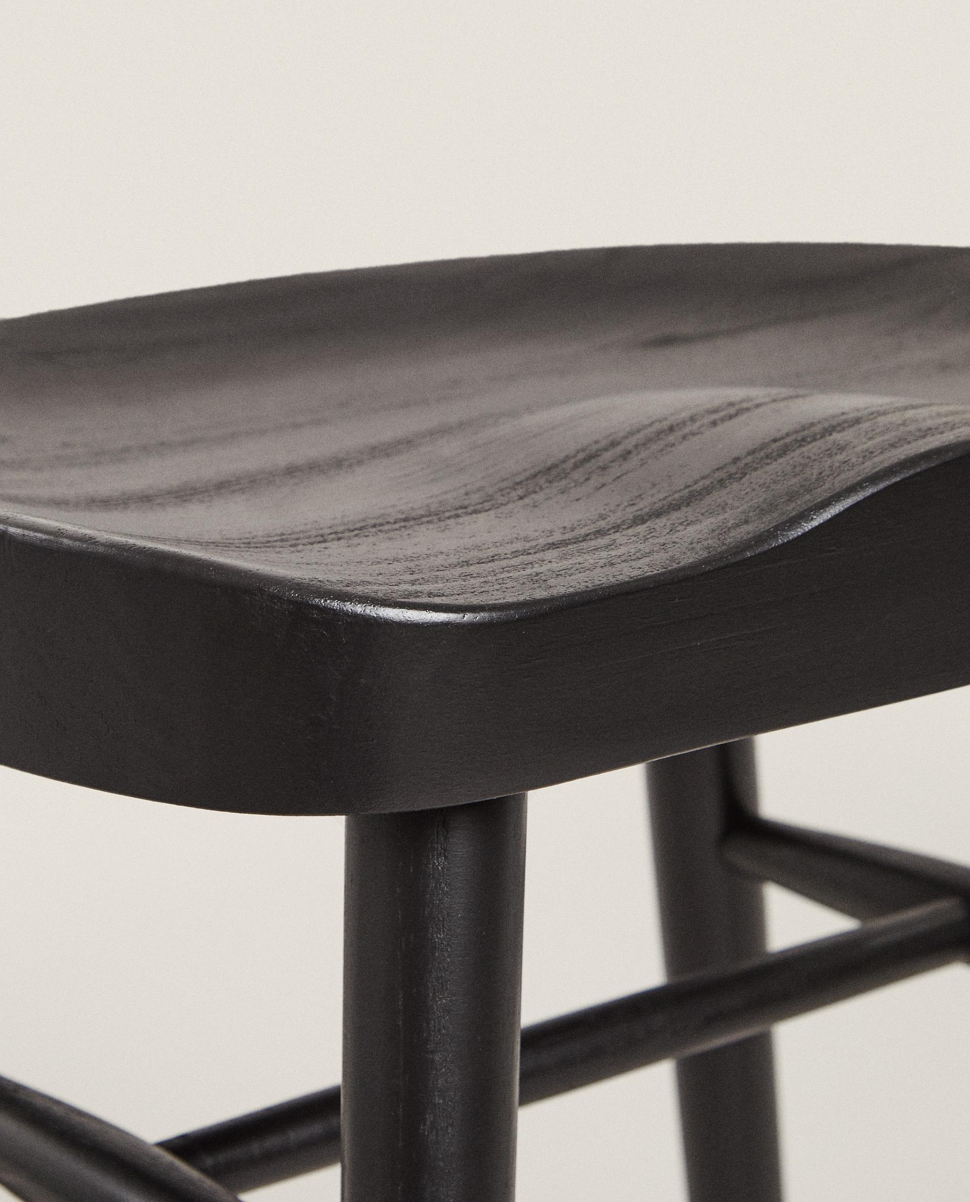PINE WOOD STOOL
