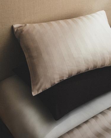 FRONHA ALMOFADA CETIM RISCAS (500 FIOS)