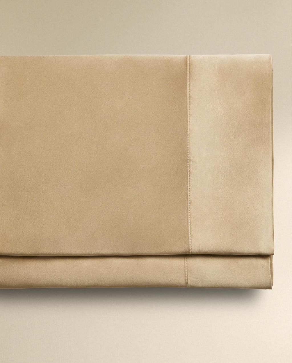 شرشف علوي من حرير التوت