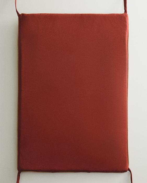 COUSSIN DOSSIER BANQUETTE CONTRASTANT COUSSIN DOSSIER BANQUETTE CONTRASTANT