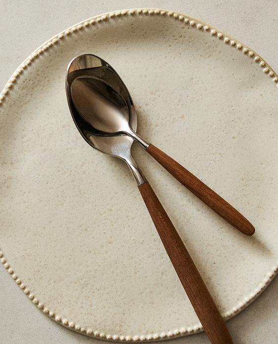 НАБІР ІЗ 4&nbsp;СТОЛОВИХ ПРИБОРІВ ІЗ РУЧКОЮ З ДЕРЕВИНИ КЛЕНА