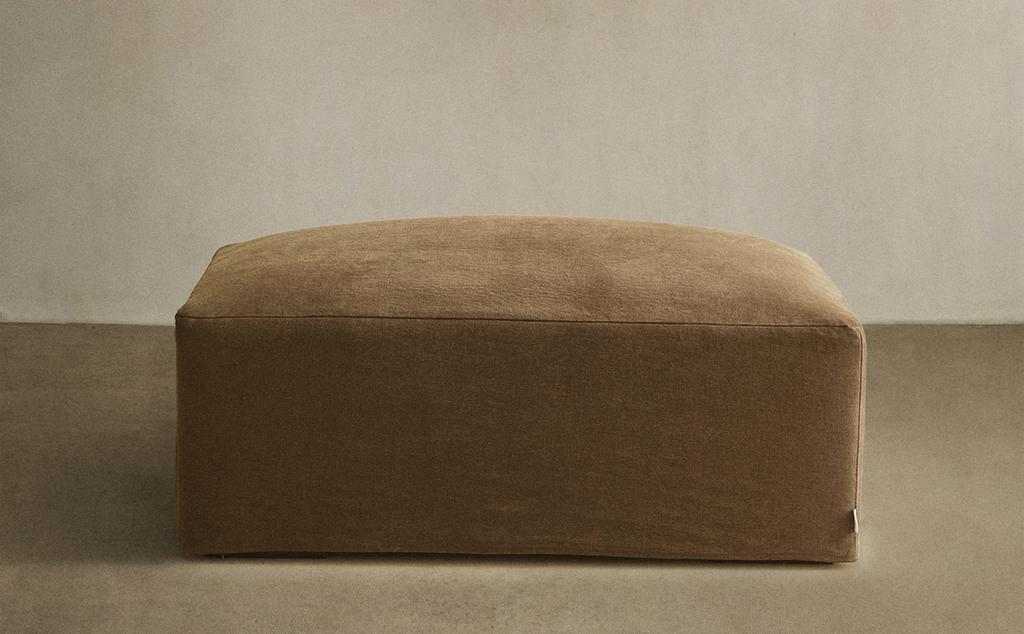 POUFFE WITH REMOVABLE WASHED LINEN COVER