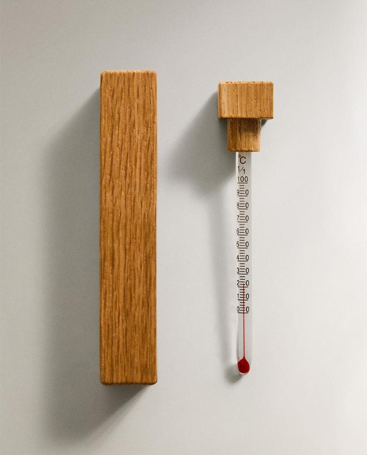 WOODEN THERMOMETER