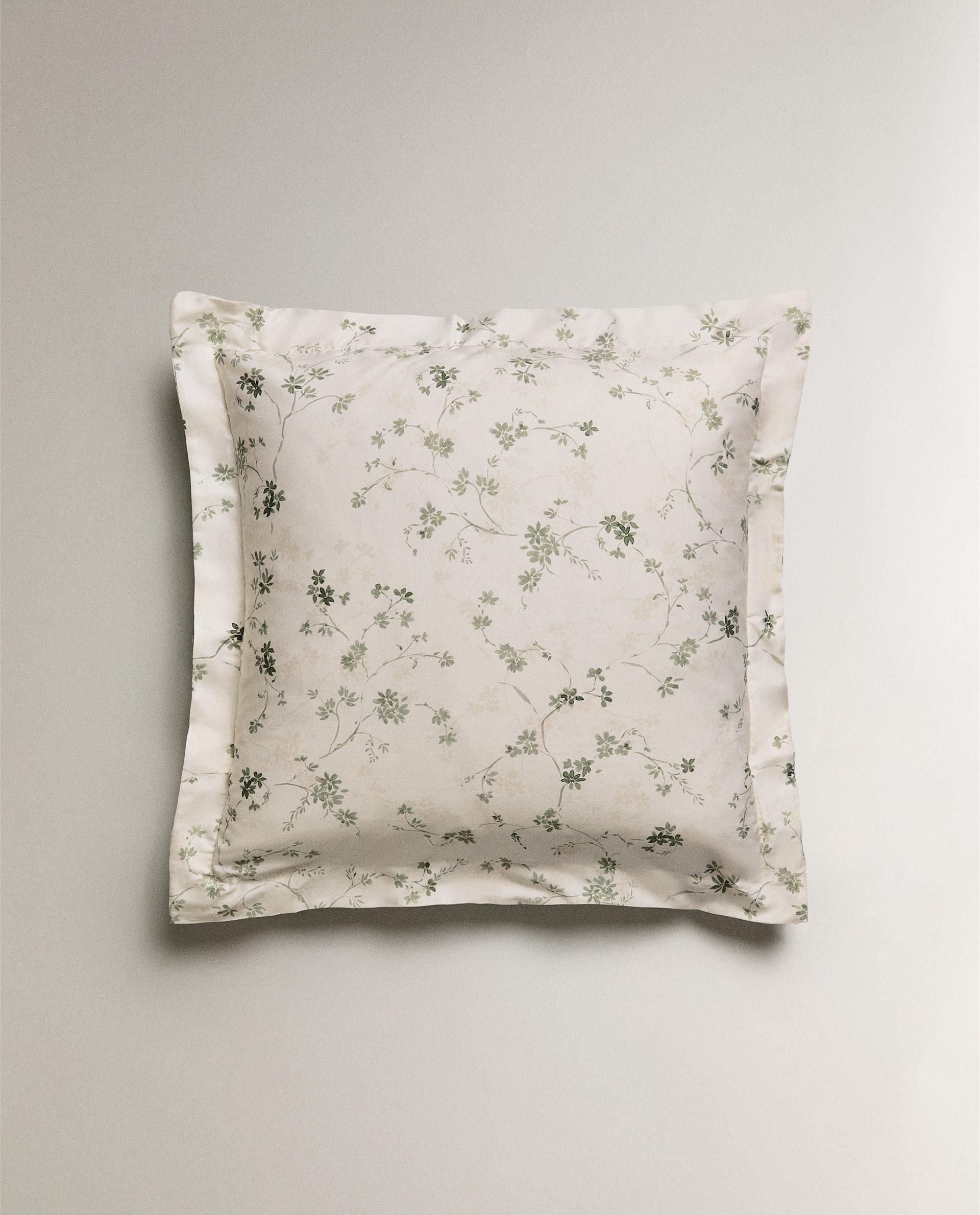 FLORAL PRINT PILLOWCASE