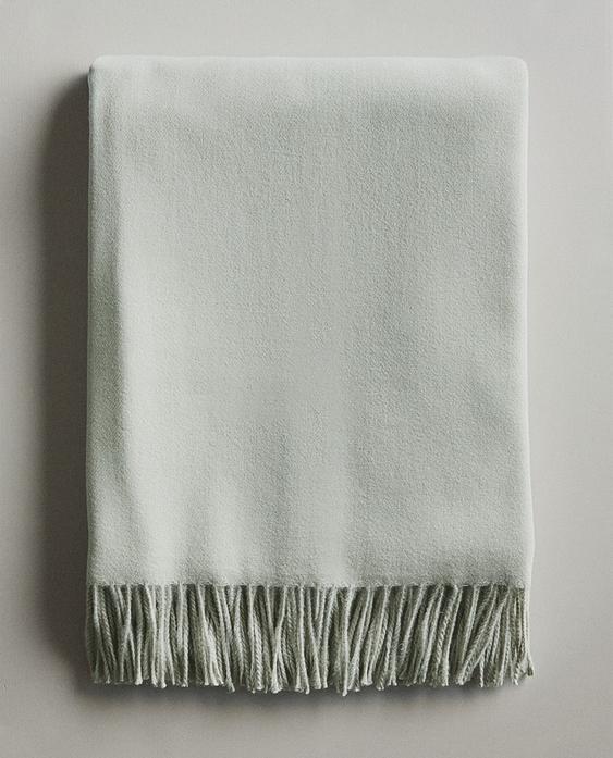 EXTRA SOFT PLAIN THROW EXTRA SOFT PLAIN THROW