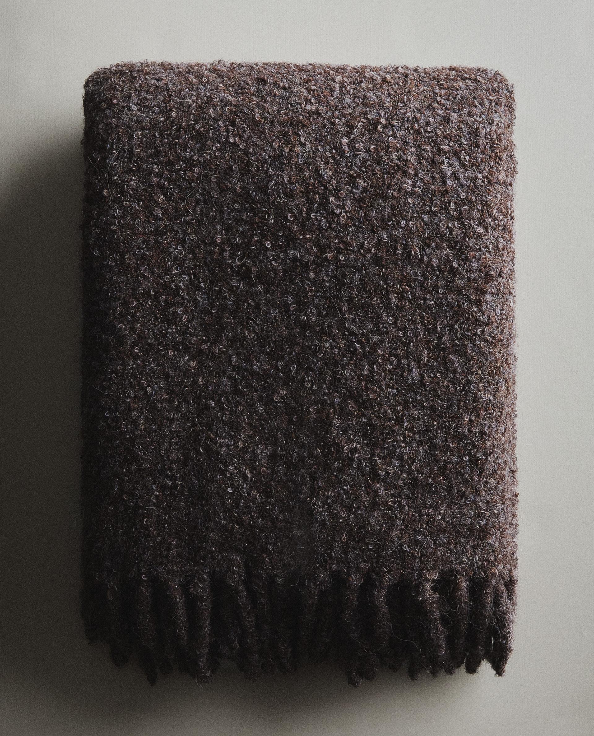 FRINGED THROW FRINGED THROW