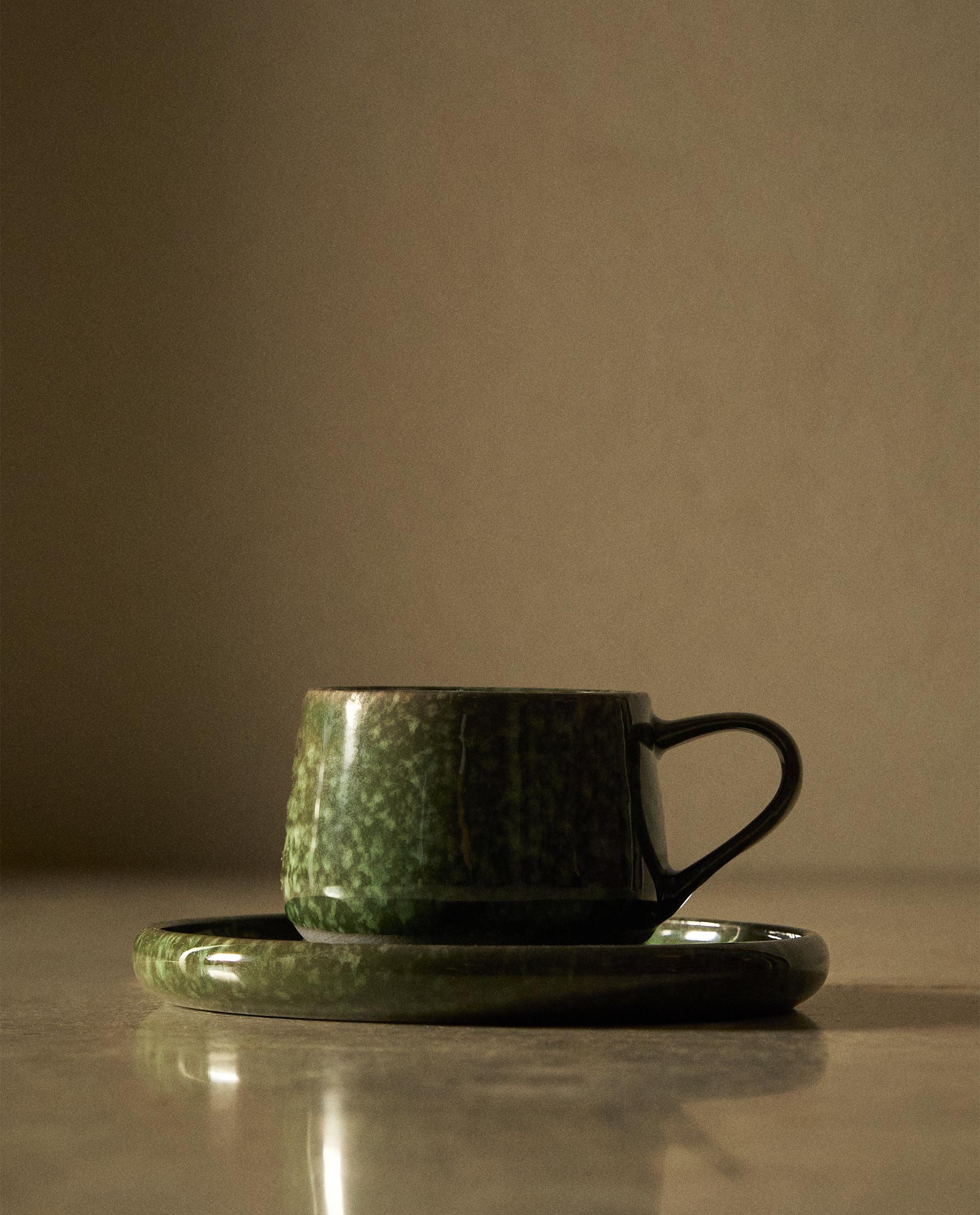 TASSE À CAFÉ ET SOUCOUPE GRÈS VERT