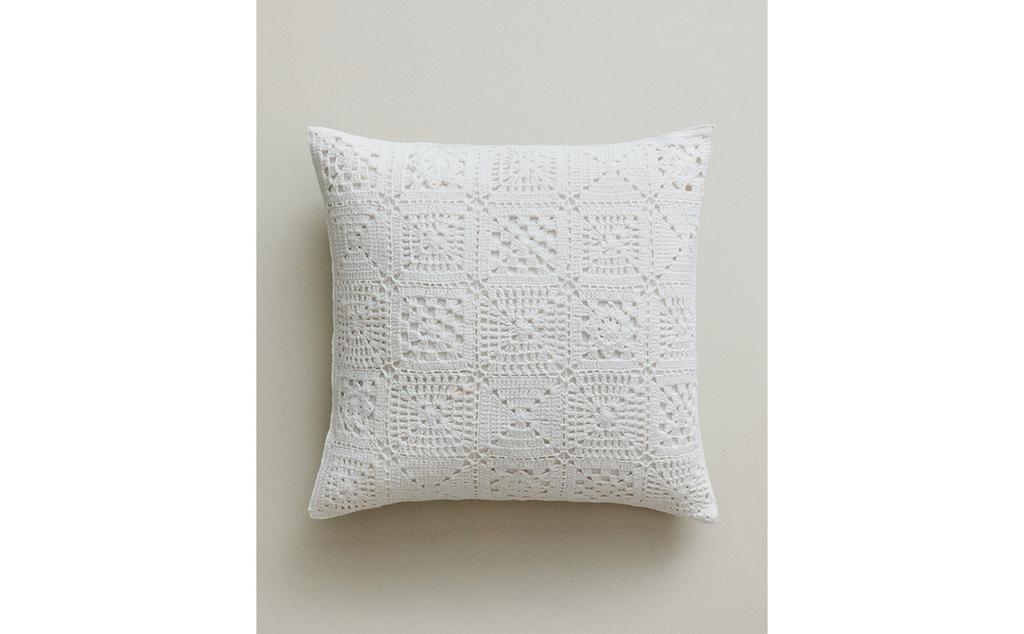 PATCHWORK CROCHET KATOENEN GEWATTEERDE KUSSENHOES PATCHWORK CROCHET KATOENEN GEWATTEERDE KUSSENHOES