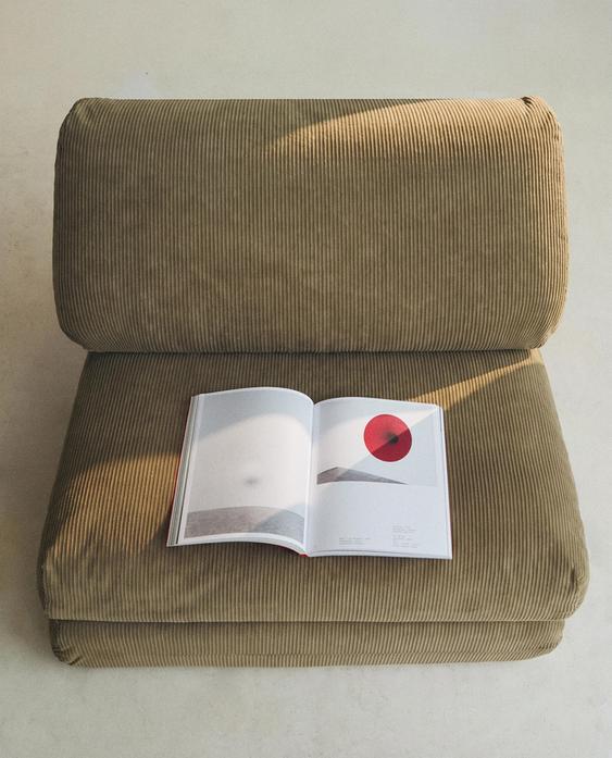 FOLDING CORDUROY CHAIR