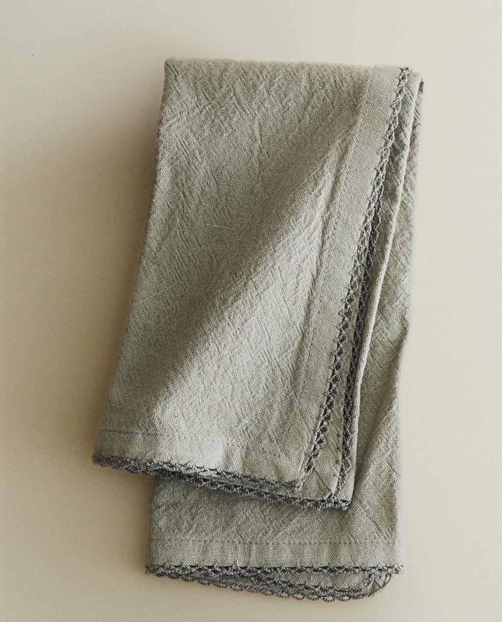 LOT DE SERVIETTES FIL TEINTÉ UNIES (LOT DE 2)