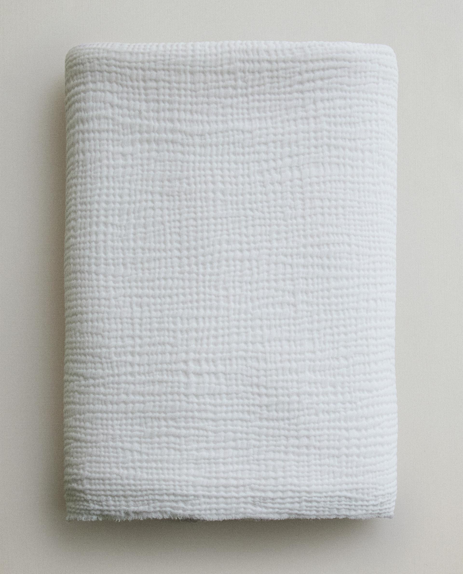 ソファーやリビングルーム用のスロー | Zara Home 日本/Japan