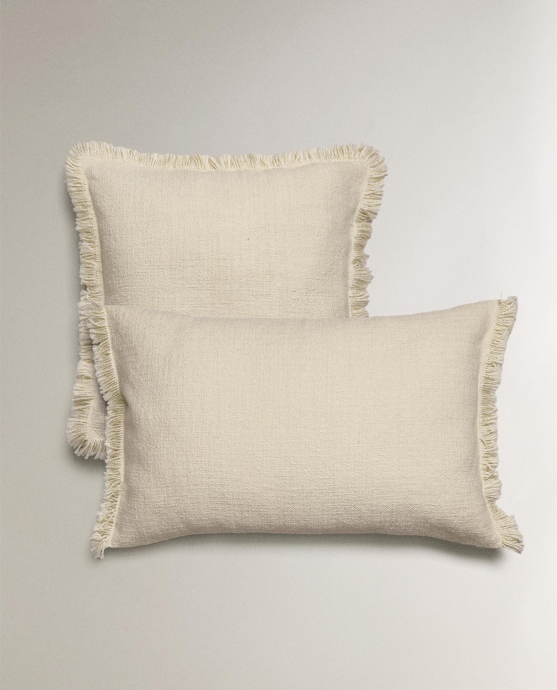 FRINGED CUSHION COVER FRINGED CUSHION COVER