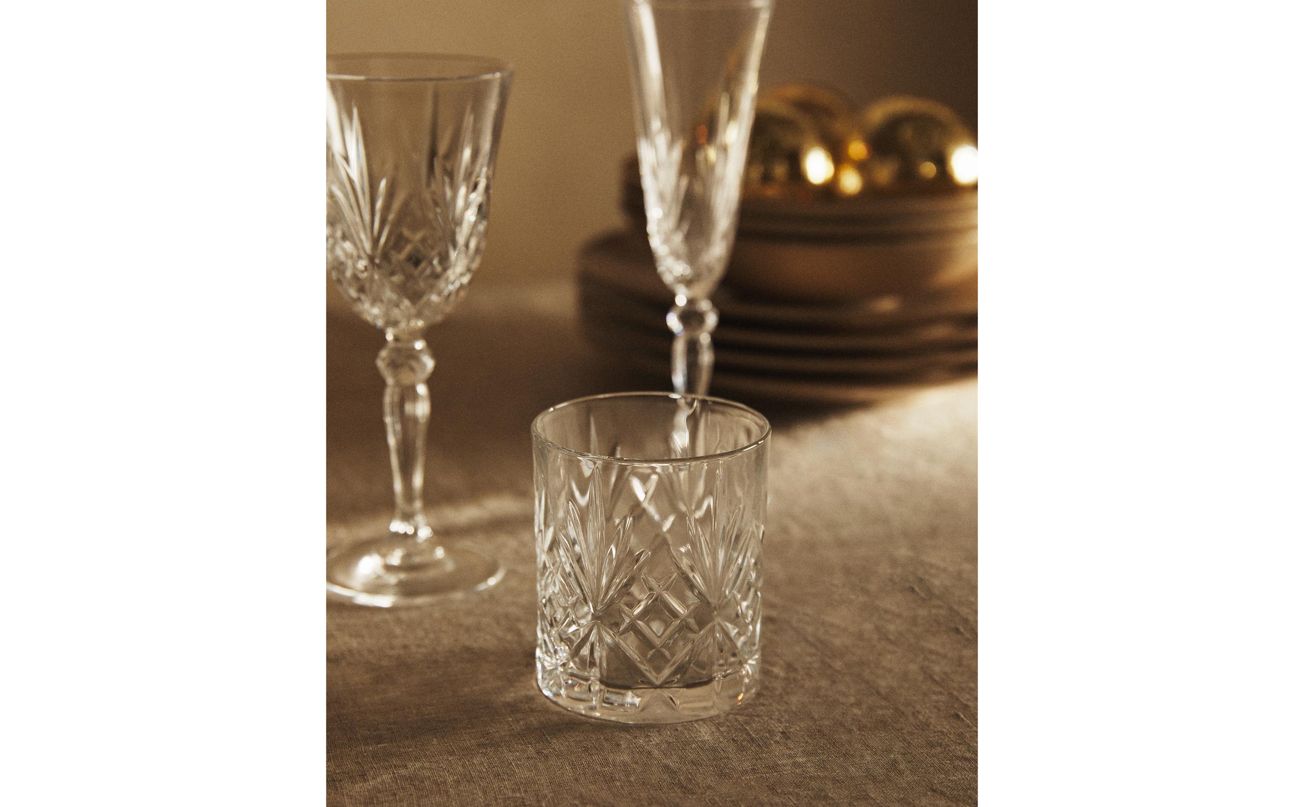 RAISED DESIGN CRYSTALLINE TUMBLER SET product thumbnail 12
