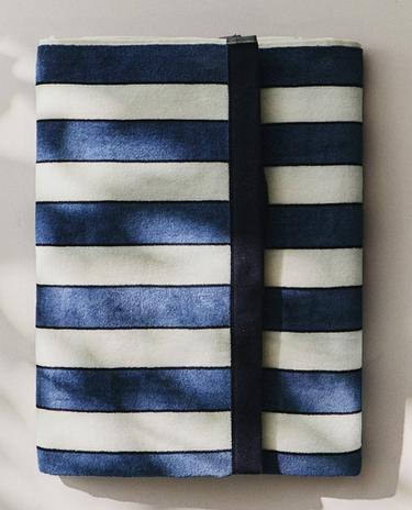 STRIPED VELOUR BEACH TOWEL
